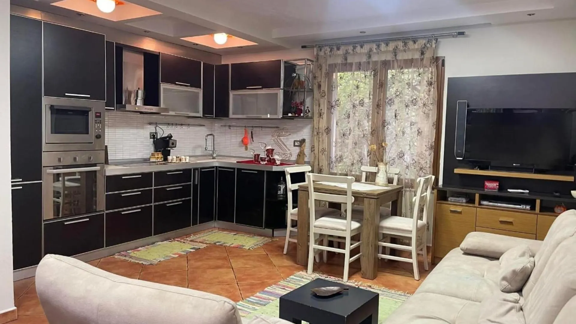 Albania Dream Holidays Accommodation Tiran Arnavutluk